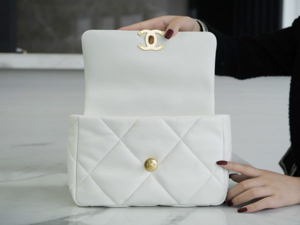 最高級シャネルスーパーコピー シャネルバッグコピー CHANEL 19 ハンドバッグ ホワイト AS1160 B07327 10601 ラムスキン ゴールド金具 - 画像 (8)