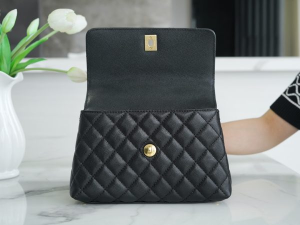 最高級シャネルスーパーコピー シャネルバッグコピー CHANEL トップハンドル フラップ バッグ ブラック A92990 B05061 94305 カーフスキン ゴールド金具 - 画像 (5)