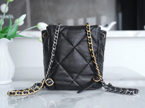 最高級シャネルスーパーコピー シャネルバッグコピー CHANEL 19 バックパック ブラック AS4223 B04852 94305 ラムスキン ゴールド金具 - 画像 (8)