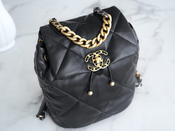 最高級シャネルスーパーコピー シャネルバッグコピー CHANEL 19 バックパック ブラック AS4223 B04852 94305 ラムスキン ゴールド金具 - 画像 (7)