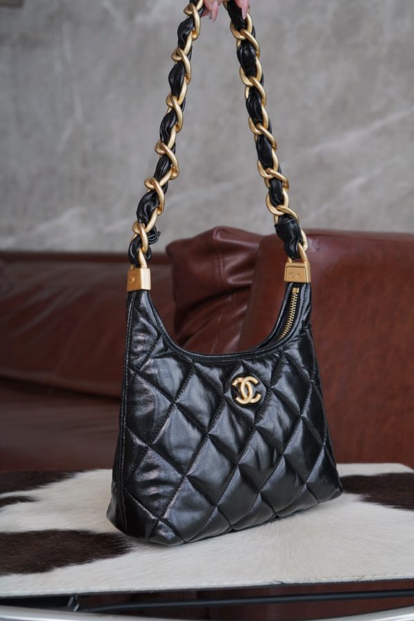 最高級シャネルスーパーコピー シャネルバッグコピー CHANEL スモール ホーボー バッグ ブラック AS4922 B16897 94305 ラムスキン ゴールド金具 - 画像 (9)