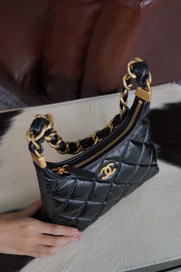 最高級シャネルスーパーコピー シャネルバッグコピー CHANEL スモール ホーボー バッグ ブラック AS4922 B16897 94305 ラムスキン ゴールド金具 - 画像 (2)