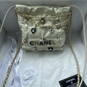 CHANEL 22 ハンドバッグ 新作 2024