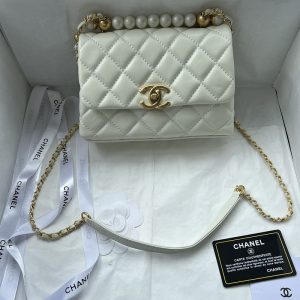 chanel パールチェーン バッグ 新作 2024