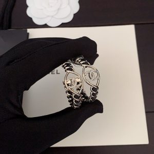 CHANEL イヤリング & ピアス 安い順