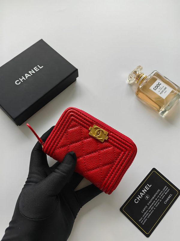 シャネル 財布 2025 新作 CHANEL ミニ財布 小銭入れ・コインケース ボーイシャネル レッド A80602 キャビアスキン ゴールド金具 - 画像 (3)