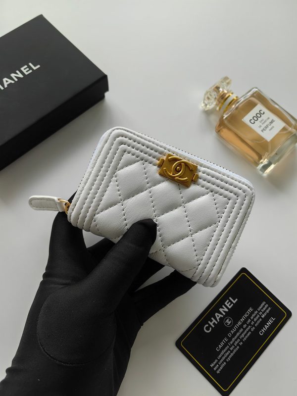 シャネル 財布 2025 新作 CHANEL ミニ財布 小銭入れ・コインケース ボーイシャネル 白 (ホワイト) A80602 B01490 10601 ラムスキン ゴールド金具 - 画像 (3)