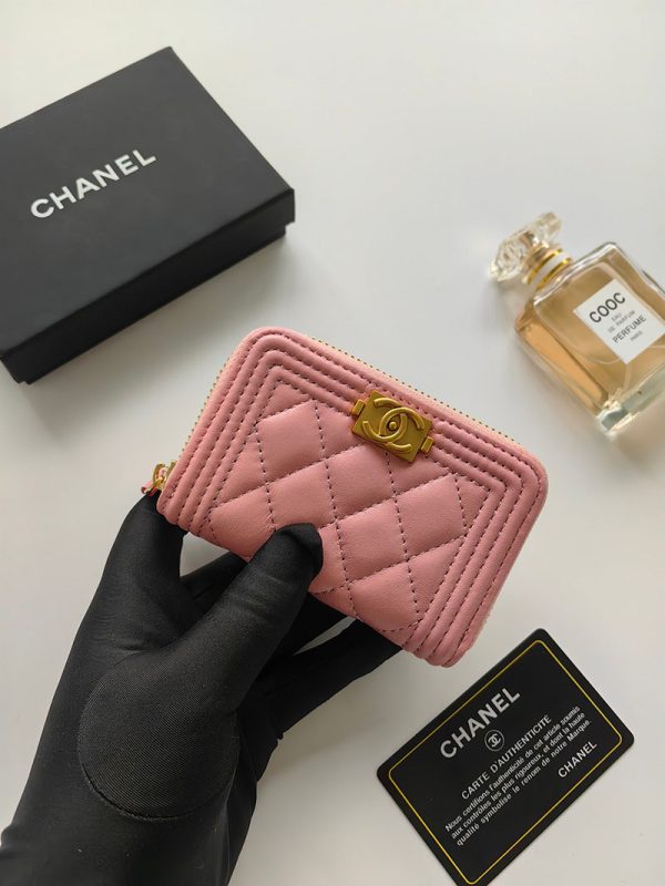 シャネル 財布 2025 新作 CHANEL ミニ財布 小銭入れ・コインケース ボーイシャネル ピンク A80602 B01490 NG750 ラムスキン ゴールド金具 - 画像 (3)