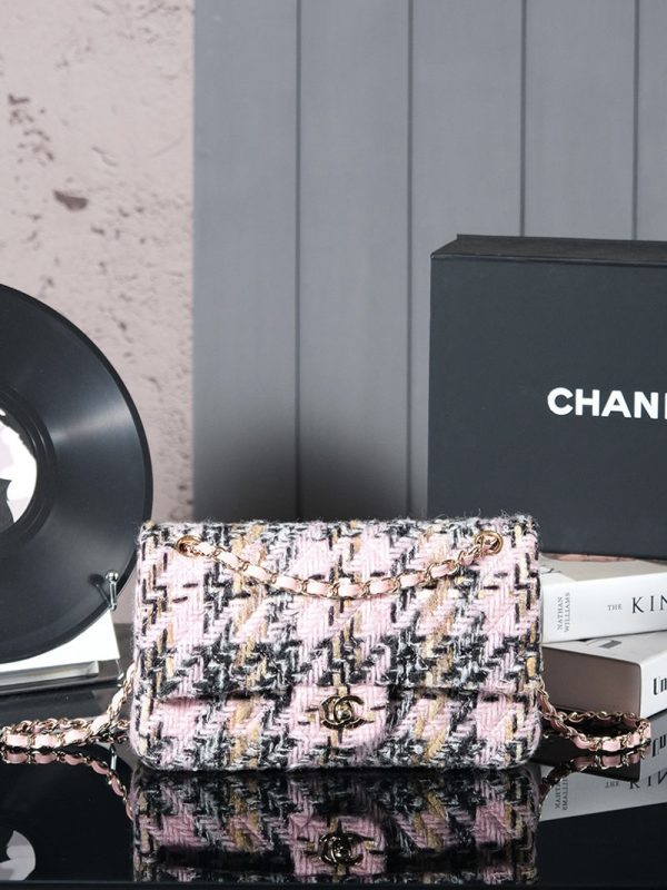 CHANEL 大人可愛い斜めがけバッグ ブランド