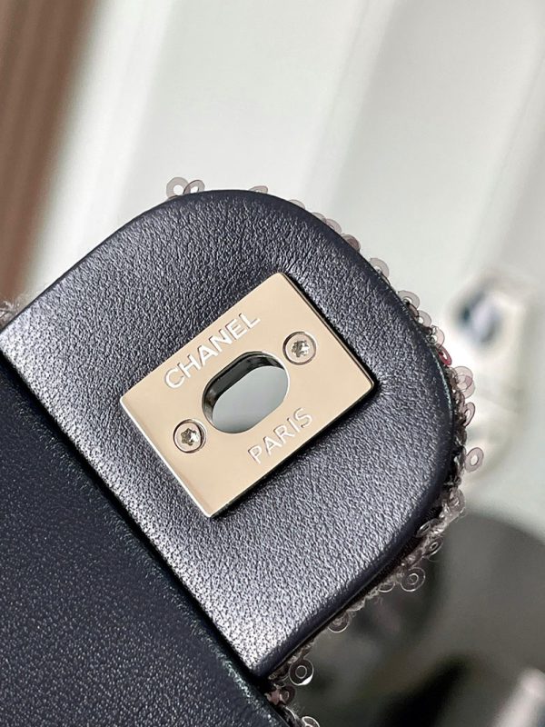 シャネル バッグ 2025 新作 CHANEL 40代 ショルダーバッグ 斜めがけ 軽い マルチカラー AS4714 レザー シルバー金具 - 画像 (4)