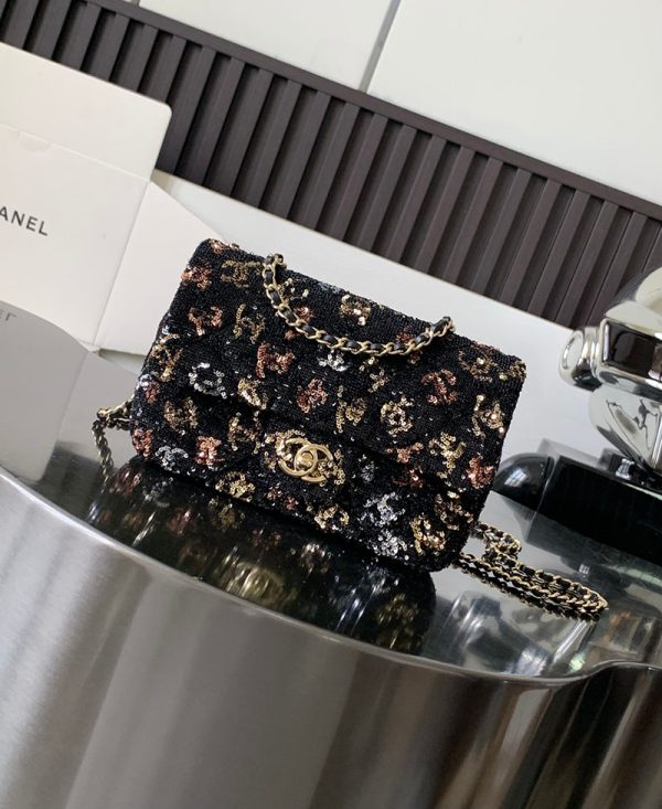 CHANEL ミニフラップバッグ 入手困難