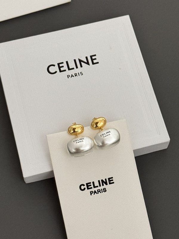 CELINE ピアス 人気