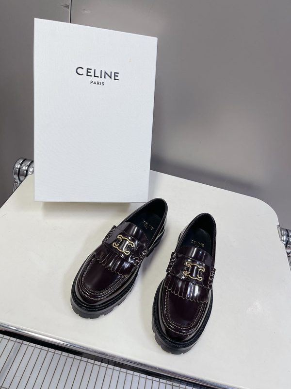 CELINE 大人可愛い フラットシューズ