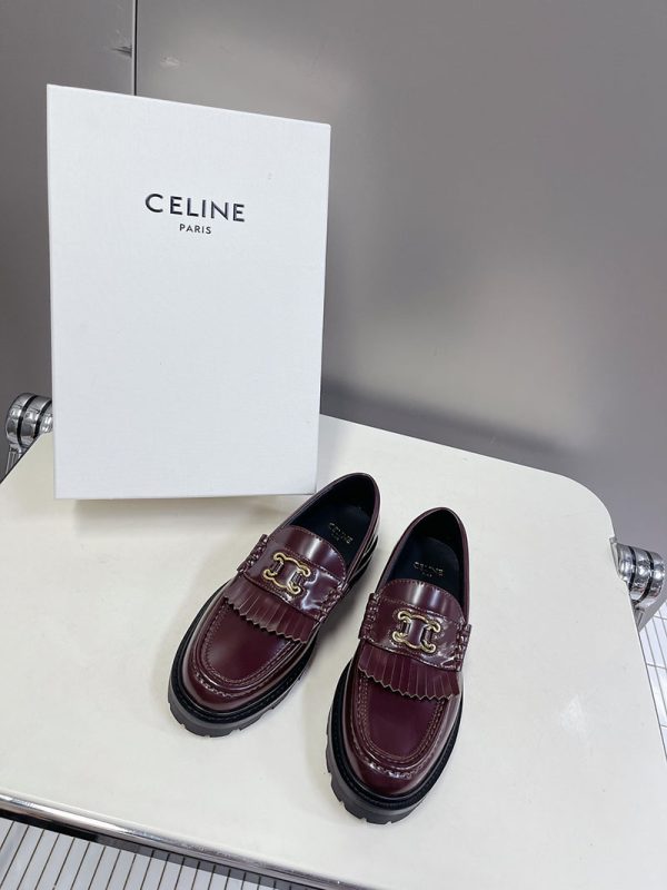 CELINE 大人可愛い フラットシューズ