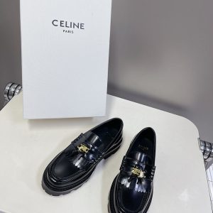 CELINE 大人可愛い フラットシューズ