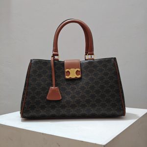 CELINE セリーヌ アウトレット どれくらい安い