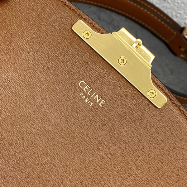 N品 セリーヌ バッグ 人気 ランキング CELINE ショルダーバッグ 人気 ティーン トリオンフ バッグ 188882BZ4.04LU タン ゴールド金具 - 画像 (3)