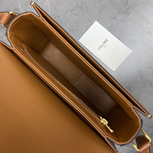 N品 セリーヌ バッグ 人気 ランキング CELINE ショルダーバッグ 人気 ティーン トリオンフ バッグ 188882BZ4.04LU タン ゴールド金具 - 画像 (2)