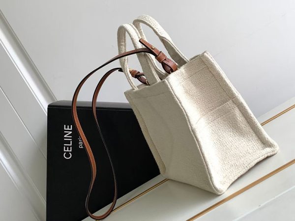 N品 セリーヌ バッグ 人気 ランキング CELINE トートバッグ キャンバス ホワイト ゴールド金具 2411737 - 画像 (6)