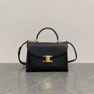 CELINE 流行り廃りのないブランドバッグ