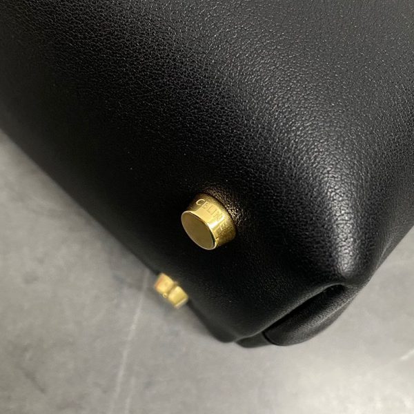 N品 セリーヌ バッグ 人気 ランキング CELINE 流行り廃りのないブランドバッグ 117523 ブラック ゴールド金具2411754 - 画像 (5)