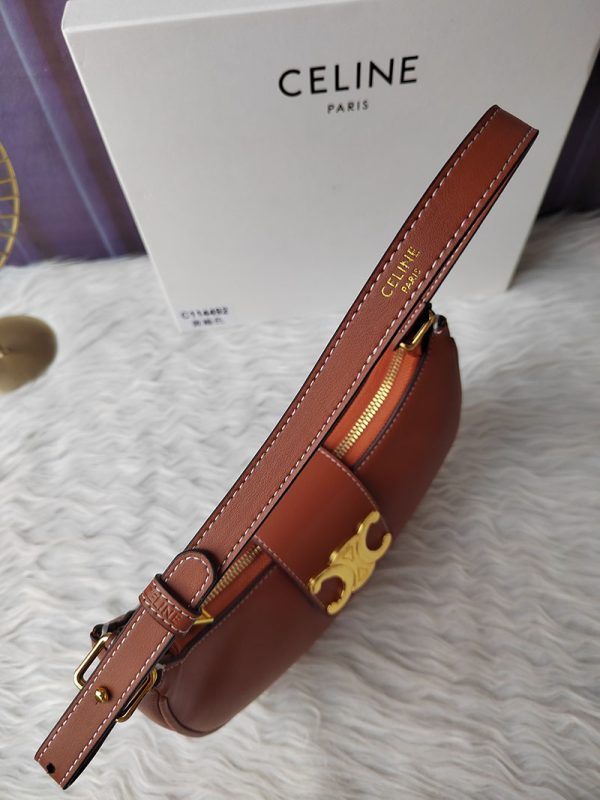 N品 セリーヌ バッグ 人気 ランキング CELINE ミディアム AVA（アヴァ） トリオンフ バッグ 114493DGQ.04LU タン ゴールド金具 - 画像 (4)