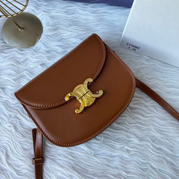 N品 セリーヌ バッグ 人気 ランキング CELINE ショルダーバッグ おしゃれ ブランド ブザス クレア 110973BF4.18BU ブロンズ ゴールド金具 - 画像 (9)