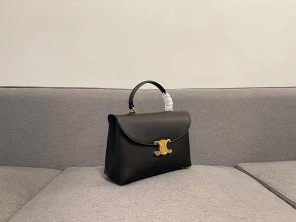 N品 セリーヌ バッグ 人気 ランキング CELINE ミディアム ニノ バッグ 117523FXK.38NO ブラック ゴールド金具 - 画像 (9)