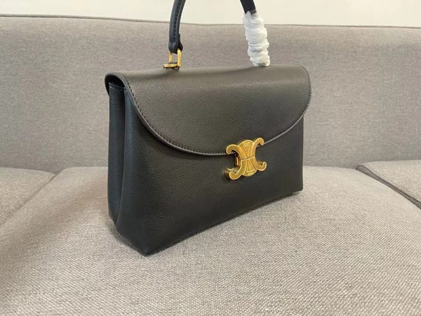 N品 セリーヌ バッグ 人気 ランキング CELINE ミディアム ニノ バッグ 117523FXK.38NO ブラック ゴールド金具 - 画像 (3)