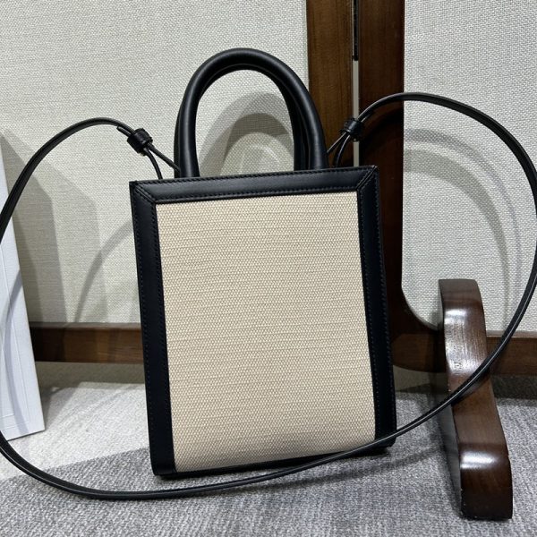 N品 セリーヌ バッグ 人気 ランキング CELINE ミニバーティカルカバ 193302BZK.38NO ブラック ゴールド金具 - 画像 (7)