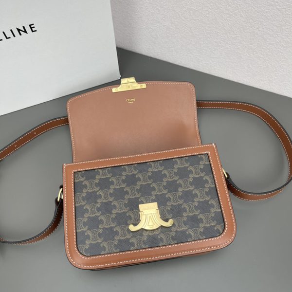 N品 セリーヌ バッグ 人気 ランキング CELINE クラシック トリオンフ バッグ 191242BZ4.04LU タン ゴールド金具 - 画像 (4)