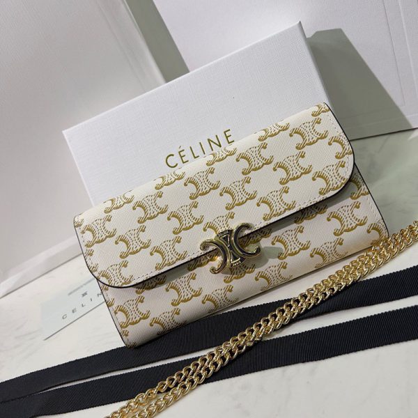 N品 セリーヌ バッグ 人気 ランキング CELINE ショルダーバッグ クロード 194142CUZ.01BC ホワイト ゴールド金具 - 画像 (9)