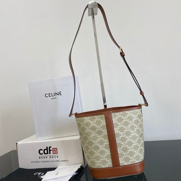 N品 セリーヌ バッグ 人気 ランキング CELINE スモールバケット 口コミ 191442FLC.02GR グレージュ ゴールド金具 - 画像 (8)