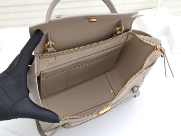 N品 セリーヌ バッグ 人気 ランキング CELINE マイクロ ベルトバッグ 189153ZVA.18LT ライトトープ ゴールド金具 - 画像 (7)