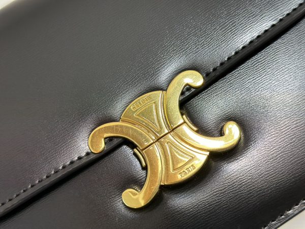 N品 セリーヌ バッグ 人気 ランキング CELINE クラシック トリオンフ バッグ 187363BF4.38NO ブラック ゴールド金具 - 画像 (7)