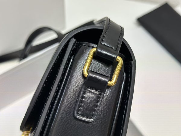 N品 セリーヌ バッグ 人気 ランキング CELINE クラシック トリオンフ バッグ 187363BF4.38NO ブラック ゴールド金具 - 画像 (6)