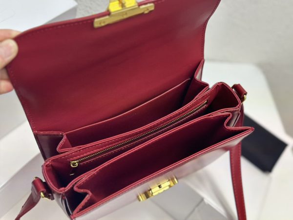 N品 セリーヌ バッグ 人気 ランキング CELINE クラシック トリオンフ バッグ 187363BF4.27ED レッド ゴールド金具 - 画像 (6)