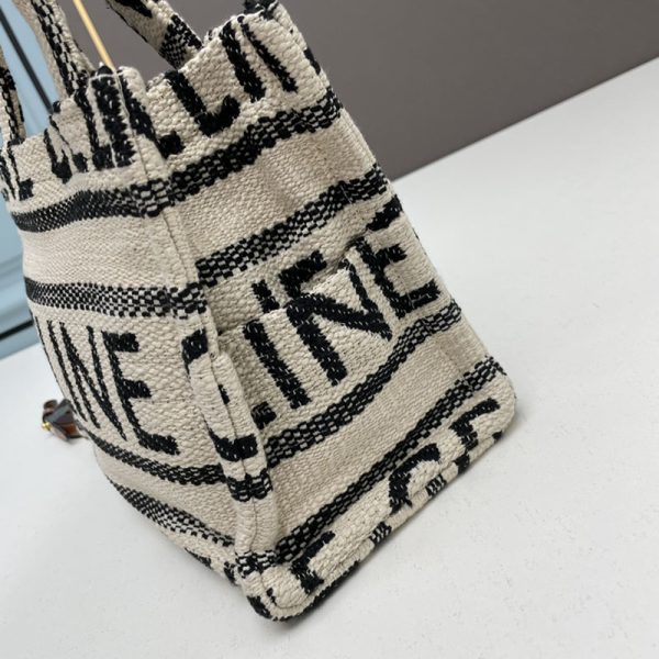 N品 セリーヌ バッグ 人気 ランキング CELINE 大人可愛いバッグ40代ブランド 2411892 ホワイト ゴールド金具 - 画像 (4)