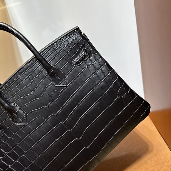 バーキン超N品 エルメスの人気バッグ HERMES バーキン30 黒 ブラック クロコダイル ニロティカスマット ブラック金具 2025定価 2513015 - 画像 (7)