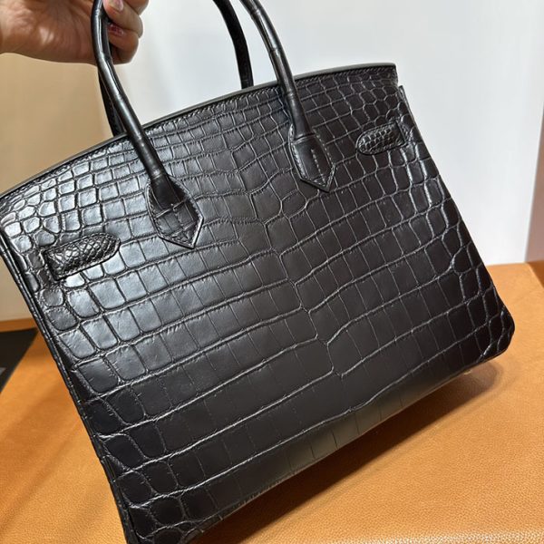 バーキン超N品 エルメスの人気バッグ HERMES バーキン30 黒 ブラック クロコダイル ニロティカスマット ブラック金具 2025定価 2513015 - 画像 (5)