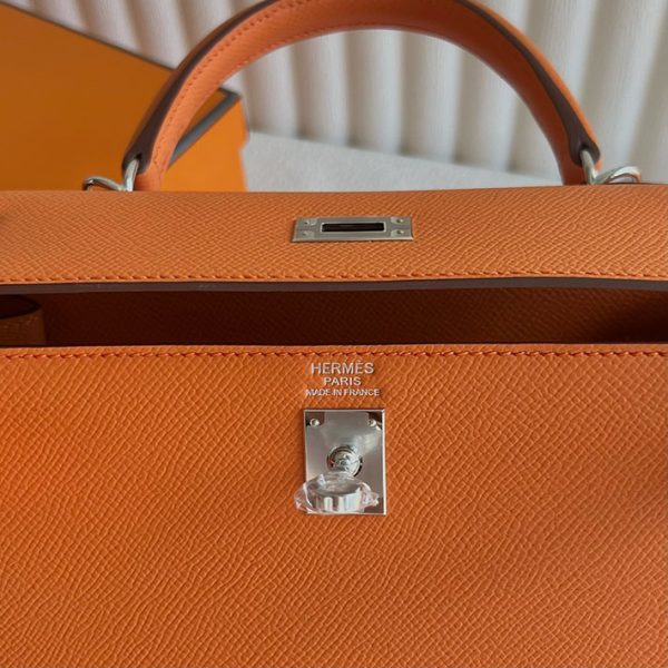 ケリー超N品 エルメス 安いバッグ HERMES ケリー25 外縫い オレンジ ヴォーエプソン シルバー金具 2025定価 2513022 - 画像 (5)