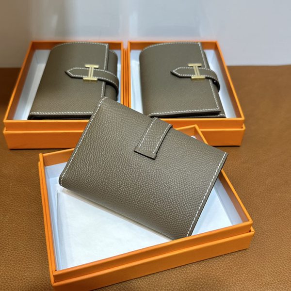 エルメス 財布 ベアン 三つ折り HERMES ベアン コンビネ エトゥープ ヴォーエプソン ゴールド金具 2025定価 2513084 - 画像 (9)