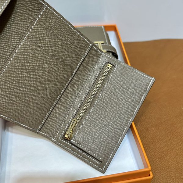 エルメス 財布 ベアン 三つ折り HERMES ベアン コンビネ エトゥープ ヴォーエプソン ゴールド金具 2025定価 2513084 - 画像 (6)