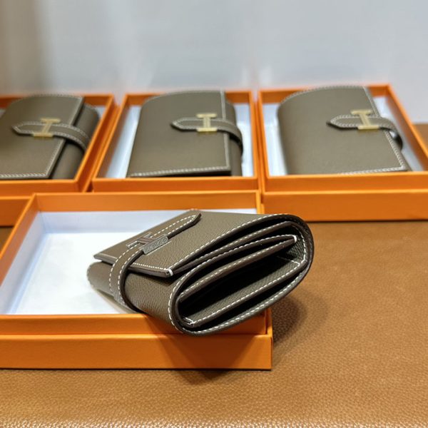 エルメス 財布 ベアン 三つ折り HERMES ベアン コンビネ エトゥープ ヴォーエプソン シルバー金具 2025定価 2513085 - 画像 (9)