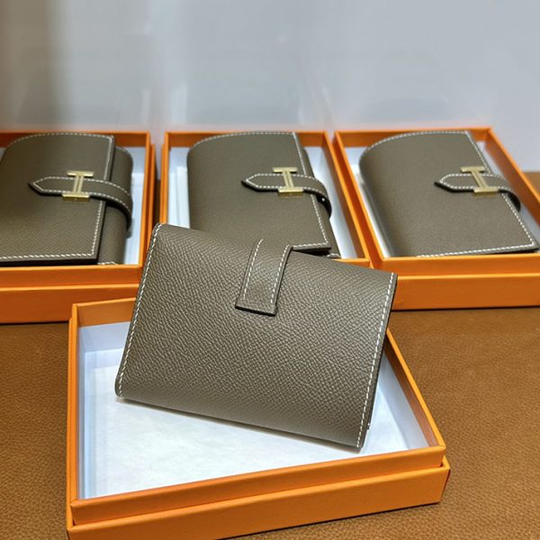 エルメス 財布 ベアン 三つ折り HERMES ベアン コンビネ エトゥープ ヴォーエプソン シルバー金具 2025定価 2513085 - 画像 (8)