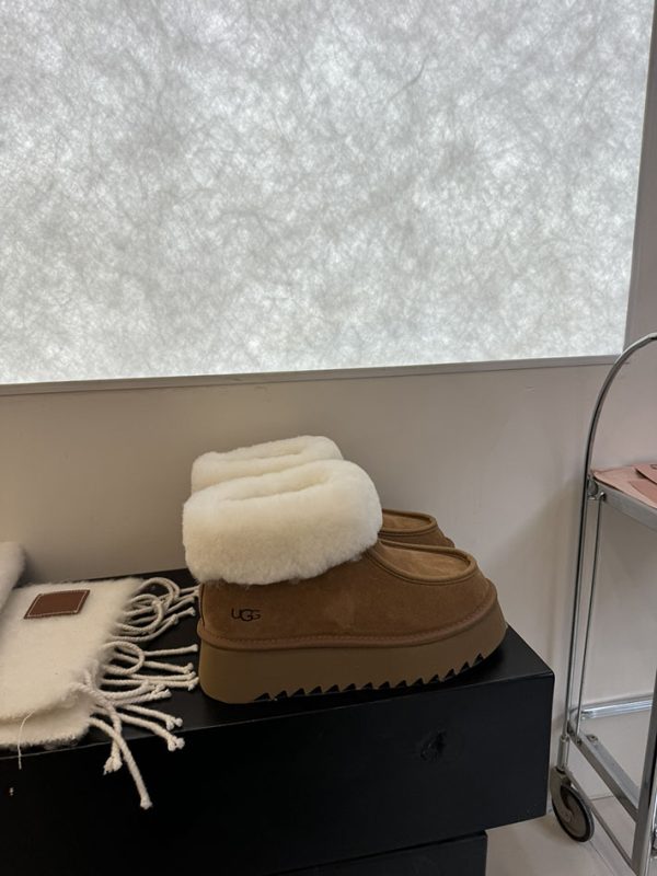 最高級UGGスーパーコピー靴 UGGムートンブーツコピー UGG ムートンブーツ 新作 2024 チェスナット 2514091 - 画像 (9)