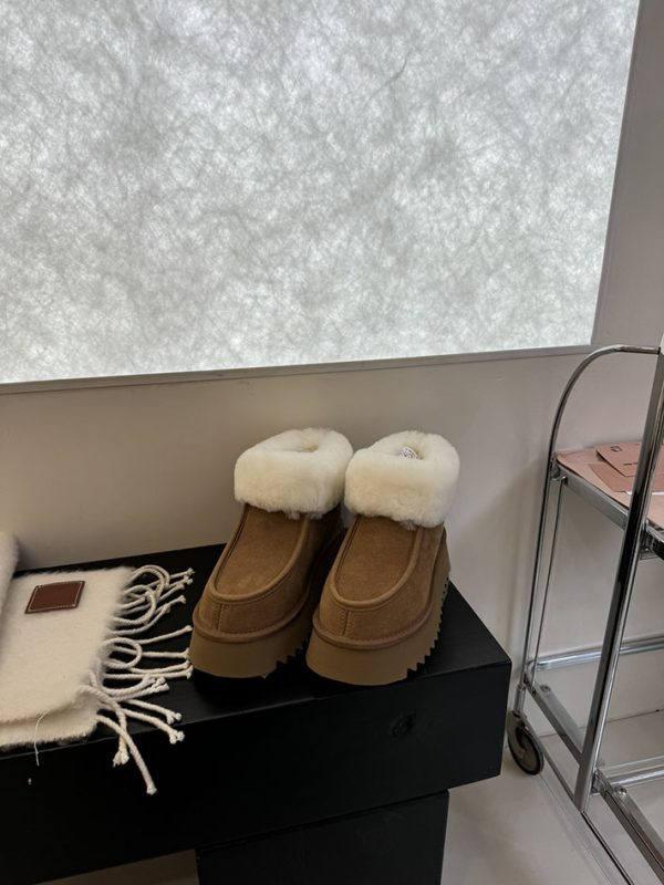 最高級UGGスーパーコピー靴 UGGムートンブーツコピー UGG ムートンブーツ 新作 2024 チェスナット 2514091 - 画像 (8)