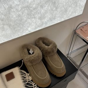 UGG ムートンブーツ 新作 2024