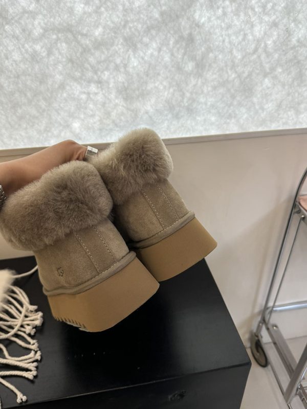 最高級UGGスーパーコピー靴 UGGムートンブーツコピー UGG ムートンブーツ 新作 2024 ヒッコリー 2514092 - 画像 (6)