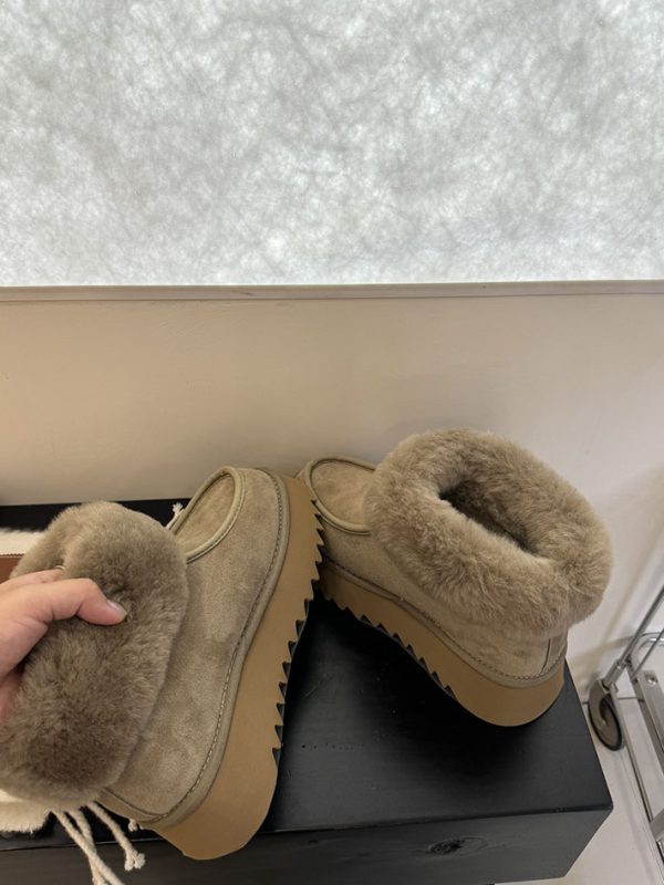 最高級UGGスーパーコピー靴 UGGムートンブーツコピー UGG ムートンブーツ 新作 2024 ヒッコリー 2514092 - 画像 (3)